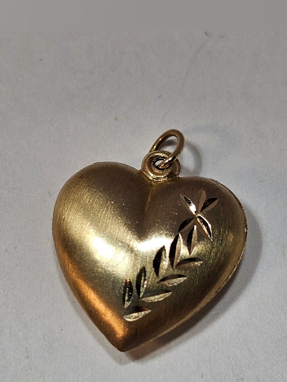 14k Yellow Gold puff heart Pendant
